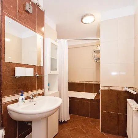 Apartment Tampa With Mountain View In Brasov
